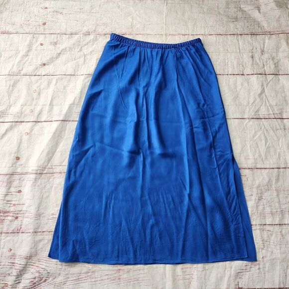 J. Crew Collection Side Slit Pull On Skirt in Luster Crepe Size Medium NWT - Picture 4 of 8